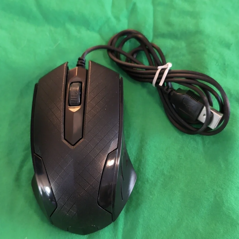 Q MICRO WIRED USB BLACK RED 3D OPTICAL MOUSE
